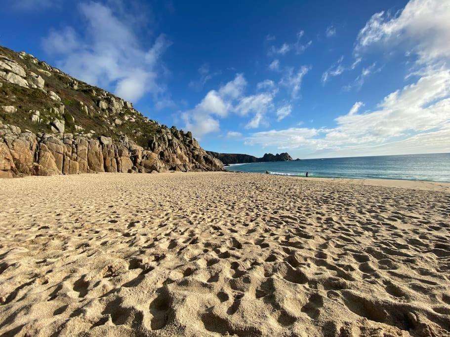 Porthcurno Barns, The Cart Lodge - Cosy Cottage, Walk To Porthcurno Beach, Pedn Vouder & Minack Theatre 彭赞斯 外观 照片