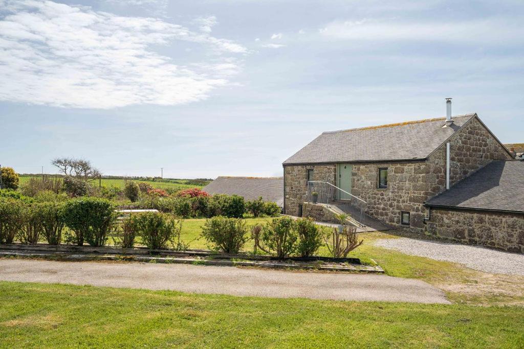 Porthcurno Barns, The Cart Lodge - Cosy Cottage, Walk To Porthcurno Beach, Pedn Vouder & Minack Theatre 彭赞斯 外观 照片